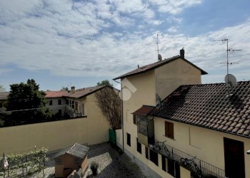 Three-room apartment Via Padova, Gessate - photo 14