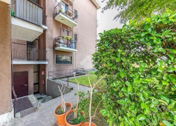 Three-room apartment Via della Pace, Lainate - photo 5