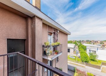Three-room apartment Via della Pace, Lainate - photo 15