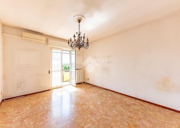 Three-room apartment Via della Pace, Lainate - photo 17
