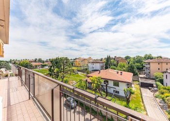 Three-room apartment Via della Pace, Lainate - photo 25