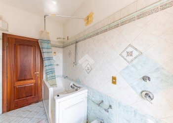 Three-room apartment Via della Pace, Lainate - photo 28