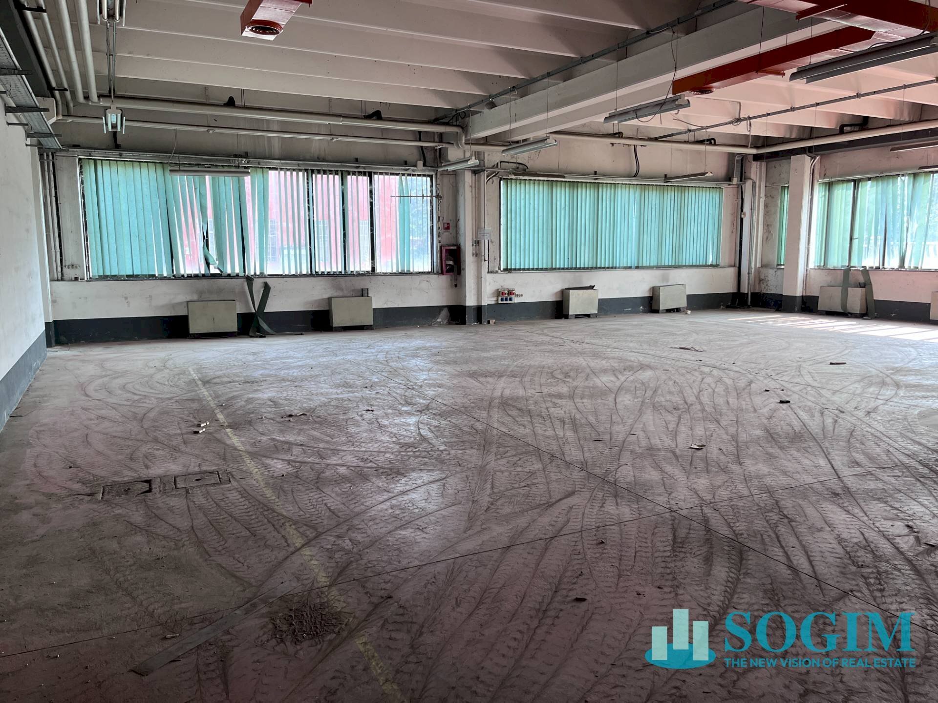 Foto 2 - Capannone Via Della Meccanica
 
3/5, Gaggiano - foto 2