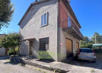 Foto 2 - Independent house Via Ugo La Malfa
 
431, Amandola - photo 2