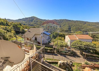 Vista delle montagne - Casa semi indipendente Via Adamello
 
14A, Bargagli - foto 23