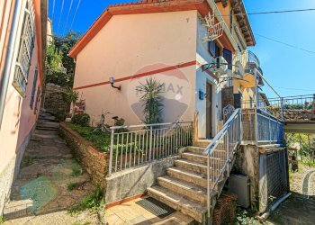 Casa all\'aperto - Casa semi indipendente Via Adamello
 
14A, Bargagli - foto 25