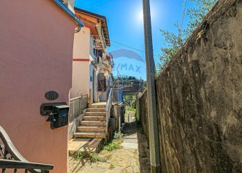 Giardino - Casa semi indipendente Via Adamello
 
14A, Bargagli - foto 26