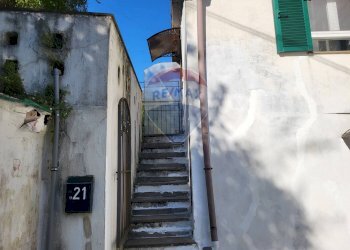 Scale - Quadrilocale Via Bavari
 
21, Genova - foto 23