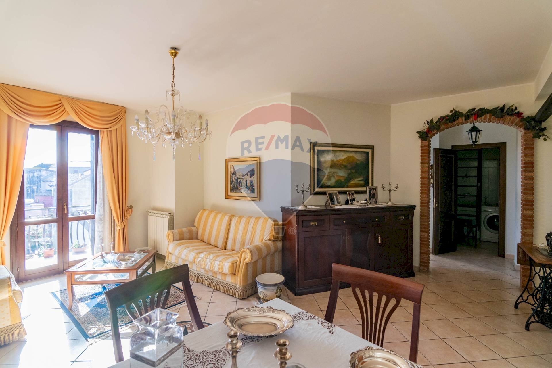 Sala da pranzo - Quadrilocale via laudani
 
146, Pedara - foto 2