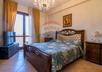 Camera / camera da letto - Quadrilocale via laudani
 
146, Pedara - foto 11