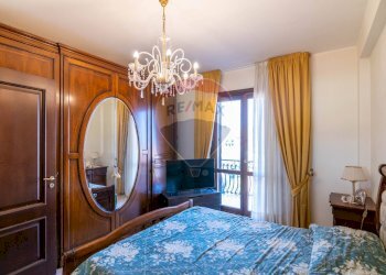 Camera / camera da letto - Quadrilocale via laudani
 
146, Pedara - foto 13