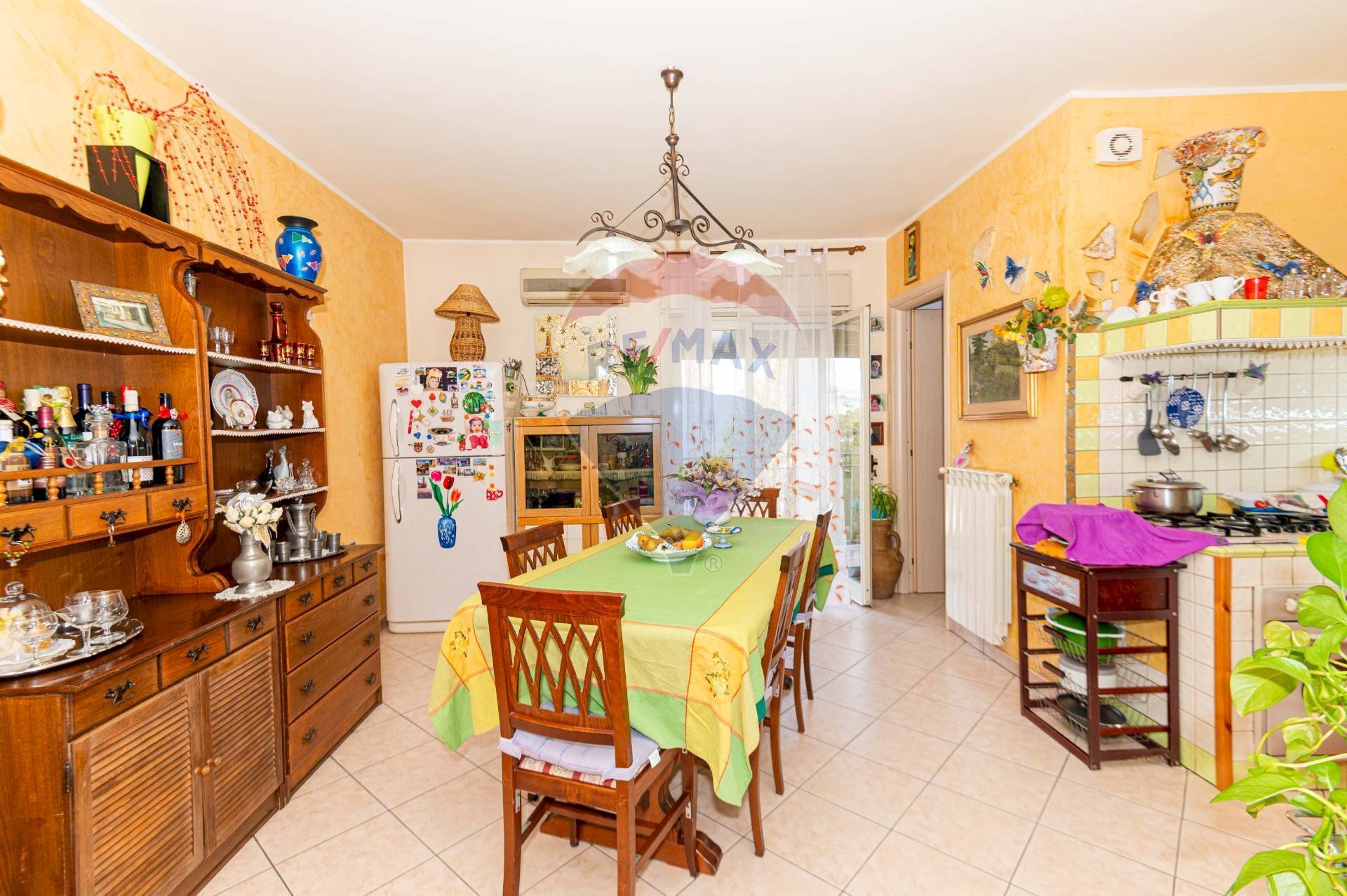 Foto 1 - Three-room apartment via ruggero settimo
 
2, Caltagirone - photo 1