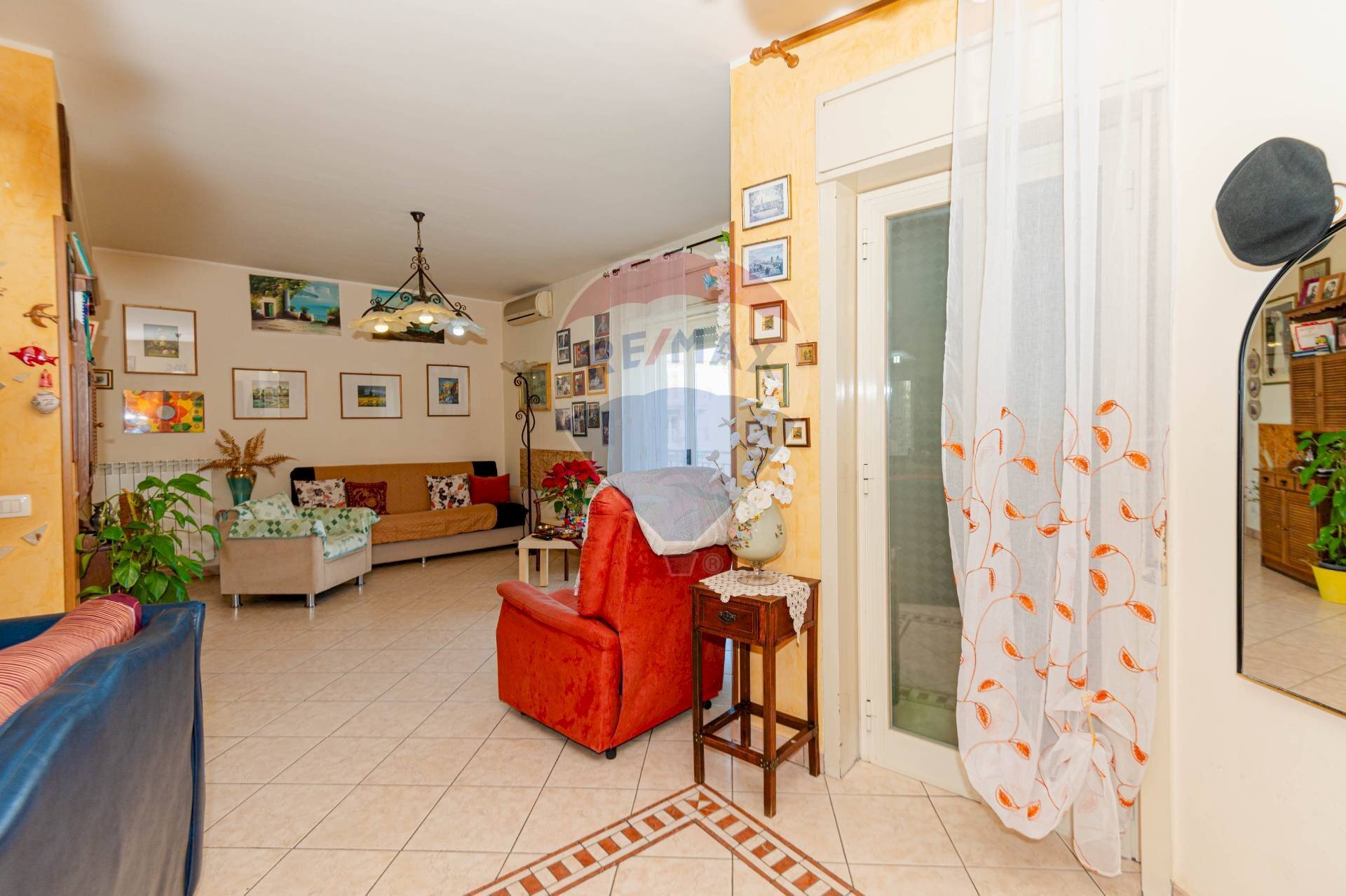 Foto 3 - Three-room apartment via ruggero settimo
 
2, Caltagirone - photo 3