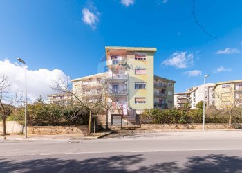 Foto 29 - Trilocale via ruggero settimo
 
2, Caltagirone - foto 29