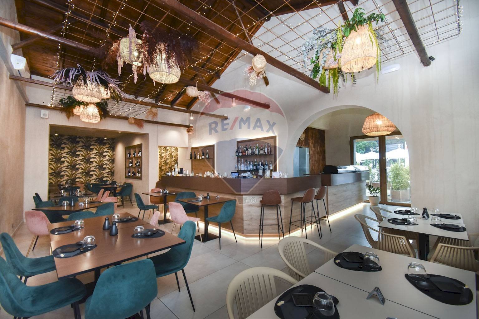 Sala da pranzo - Commercial Activity Piazza Della Repubblica
 
1, San Gregorio di Catania - photo 3