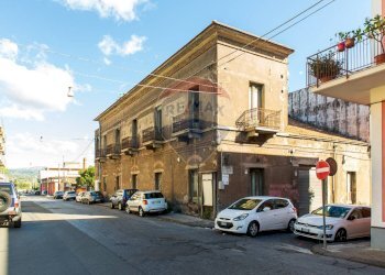 Edificio all\'aperto - Casa indipendente Via Vespri
 
32, Riposto - foto 1
