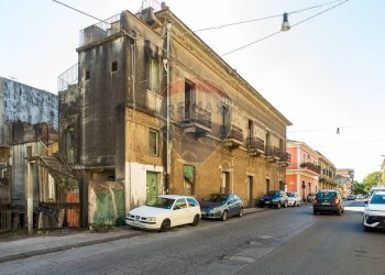 Edificio all\'aperto - Casa indipendente Via Vespri
 
32, Riposto - foto 2