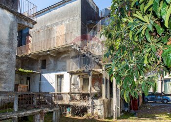 Passo carraio Via Vespri dall\'interno - Casa indipendente Via Vespri
 
32, Riposto - foto 6