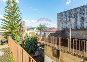 Terrazzino e ballatoio - Casa indipendente Via Vespri
 
32, Riposto - foto 20