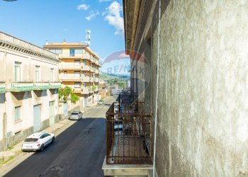 Vista su Via Vespri - Casa indipendente Via Vespri
 
32, Riposto - foto 40