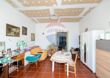 Sala da pranzo - Appartamento via III retta ponente
 
101, Belpasso - foto 24