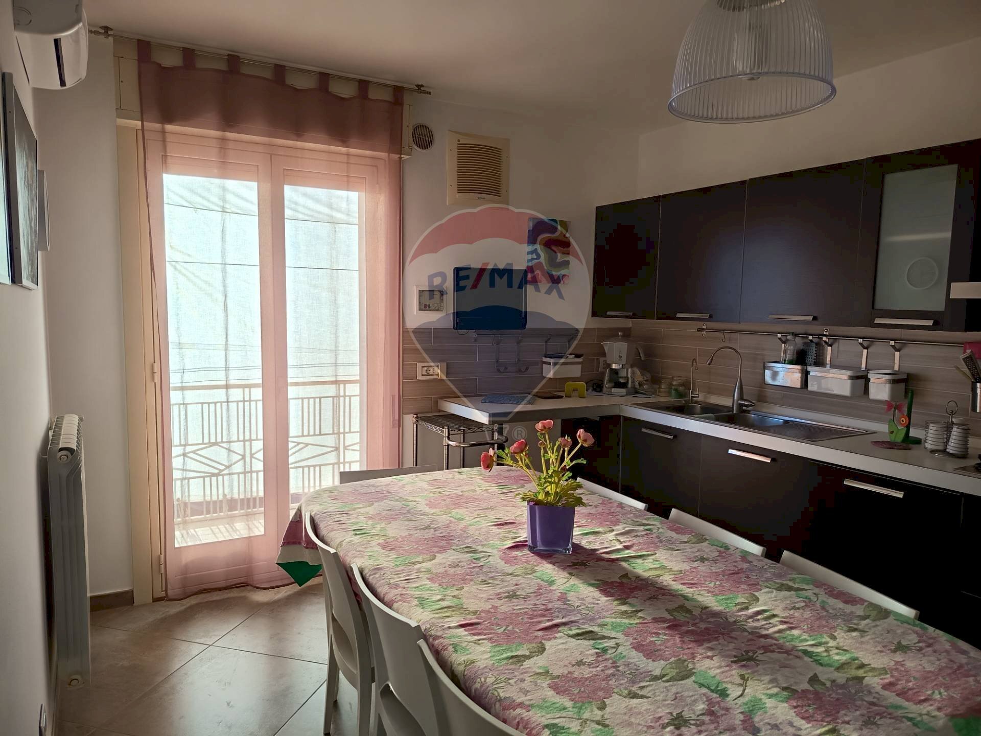 Cucina - Quadrilocale VIA GIROLAMO CAROPRESO
 
21, Caltagirone - foto 3