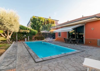 Piscina - Villa Via Bari
 
10, San Giovanni la Punta - foto 3