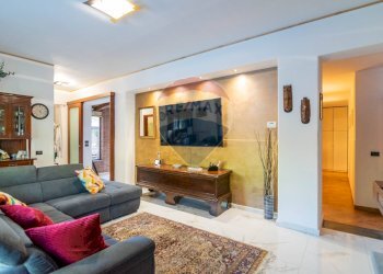 Soggiorno - Villa Via Bari
 
10, San Giovanni la Punta - foto 17