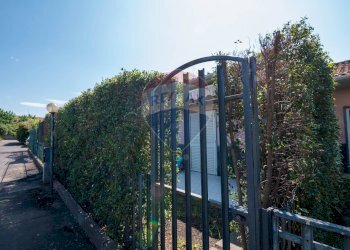 Edificio all\'aperto - Villa a Schiera Via Pietralonga
 
18, Mascali - foto 20