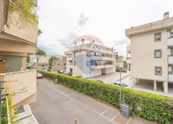 Edificio all\'aperto - Trilocale Strada degli Orti
 
96, Tivoli - foto 9