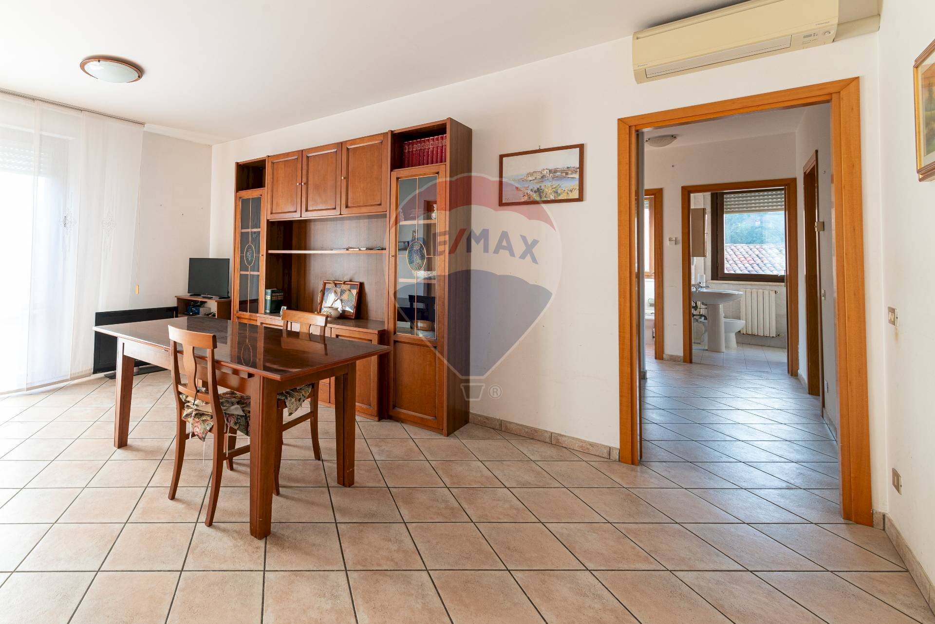 Sala da pranzo - Appartamento Viale del Lavoro
 
1, Jesi - foto 1