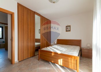 Camera / camera da letto - Appartamento Viale del Lavoro
 
1, Jesi - foto 15