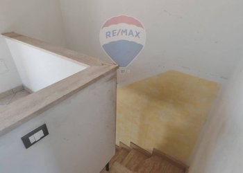 Scale - Casa semi indipendente via adda, Ardea - foto 11