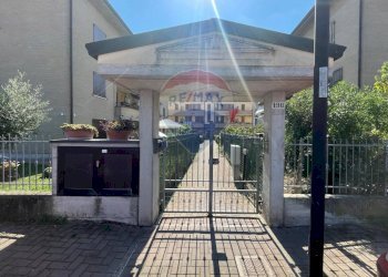 entrata condominio - Bilocale VIA  GIANBATTISTI VICO
 
190, Reggio nell'Emilia - foto 18