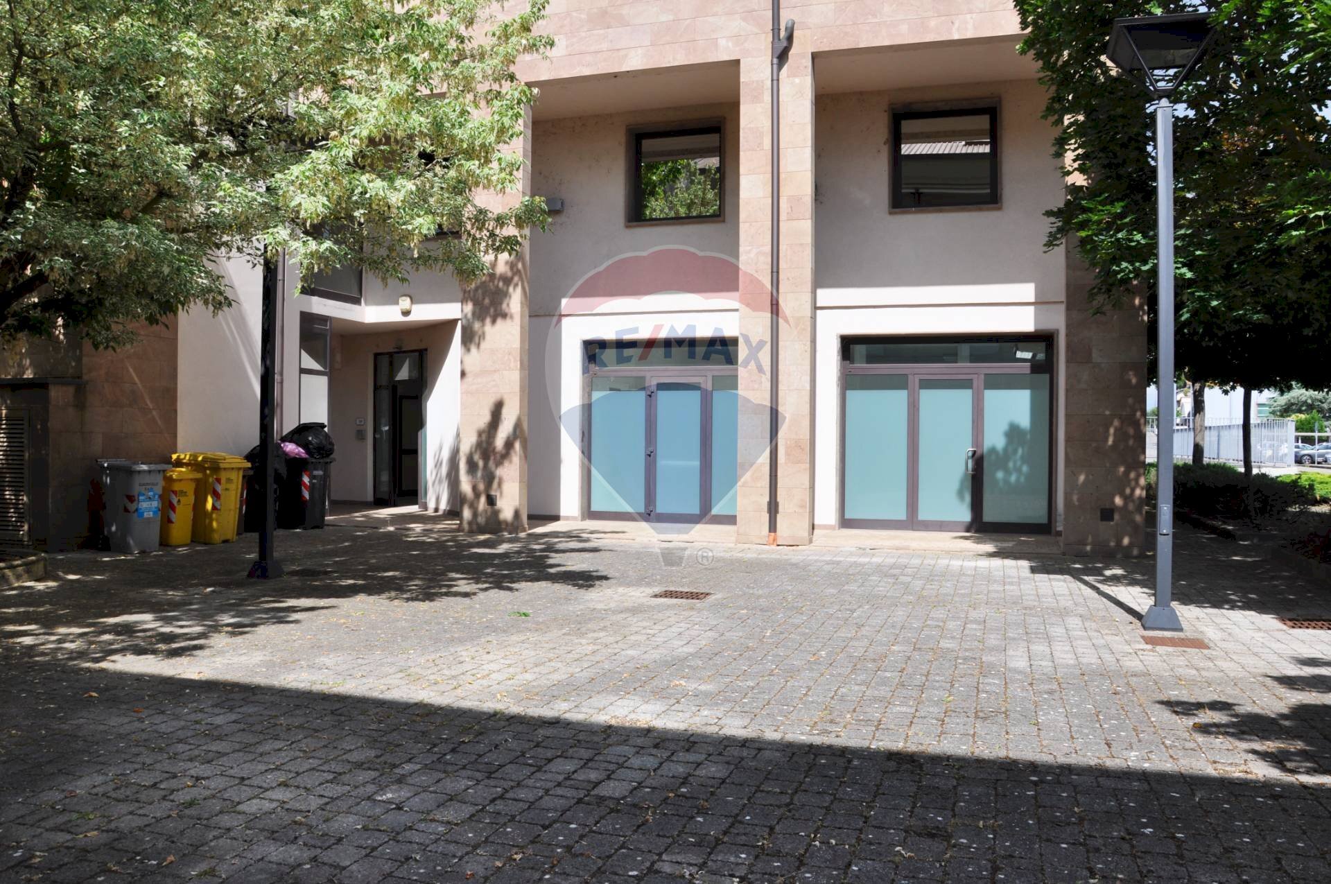 Edificio all\'aperto - Locale Commerciale Signa - foto 1