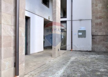 Edificio all\'aperto - Locale Commerciale Signa - foto 5