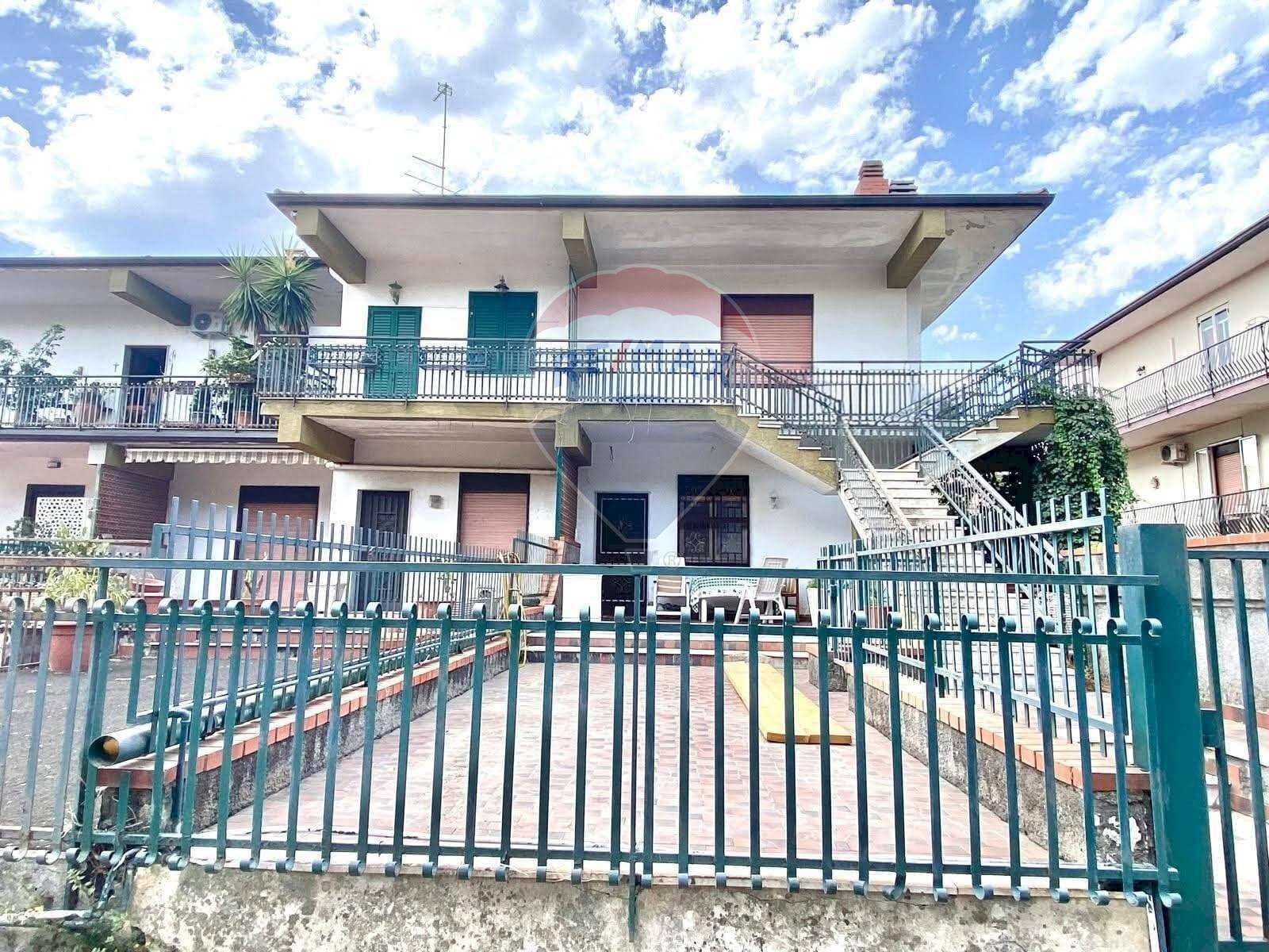 Casa all\'aperto - Casa semi indipendente via ercole patti
 
18, Trecastagni - foto 1