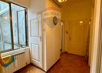 Hall / corridoio - Trilocale VIA DEL TORO
 
2, Trieste - foto 7