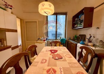 Sala da pranzo - Trilocale VIA DEL TORO
 
2, Trieste - foto 8