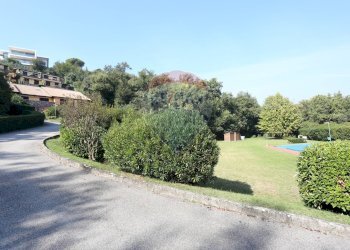 Giardino - Trilocale via Levrini
 
23, Padenghe sul Garda - foto 18