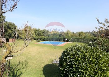 Piscina - Trilocale via Levrini
 
23, Padenghe sul Garda - foto 19