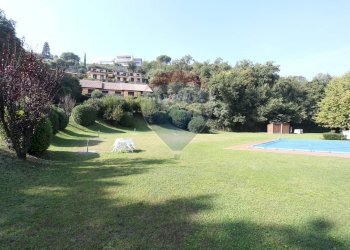 Giardino - Trilocale via Levrini
 
23, Padenghe sul Garda - foto 20