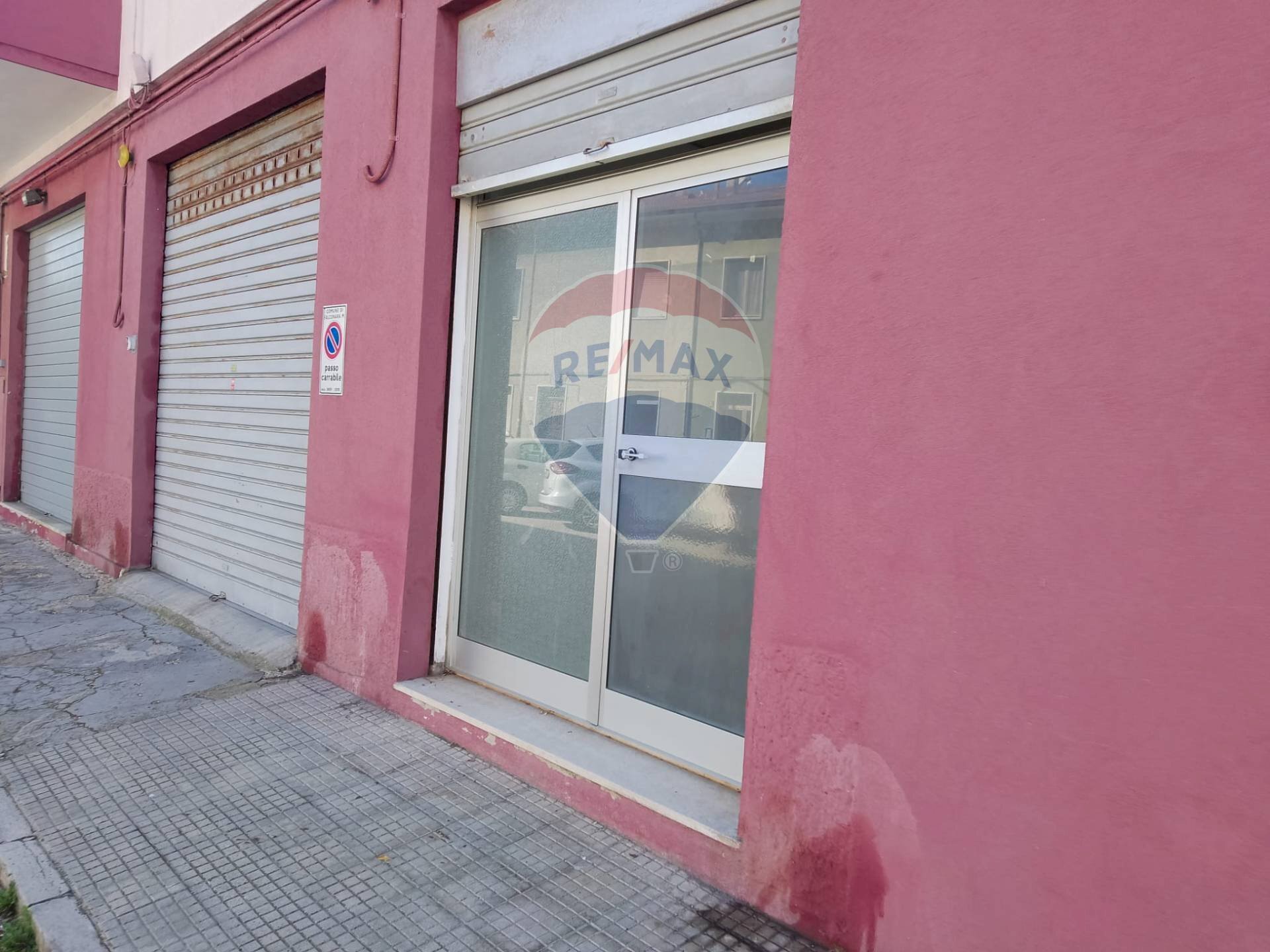 Edificio all\'aperto - Magazzino Via Bruno Buozzi
 
34, Falconara Marittima - foto 2