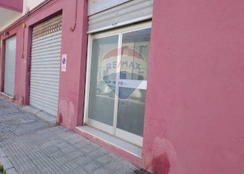 Edificio all\'aperto - Magazzino Via Bruno Buozzi
 
34, Falconara Marittima - foto 2