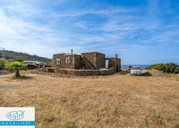 Foto 1 - Casa indipendente Via Lago
 
1, Pantelleria - foto 1