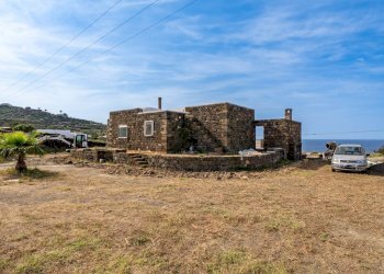 Foto 2 - Casa indipendente Via Lago
 
1, Pantelleria - foto 2