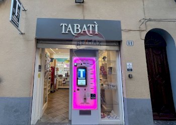 Edificio all\'aperto - Attività Commerciale Corso Ruggero
 
31, Cefalù - foto 1