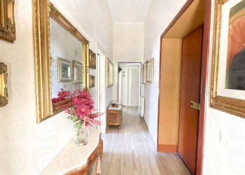 Foto 2 - Trilocale VIA DOMENICO CICALESE
 
126, Nocera Inferiore - foto 2