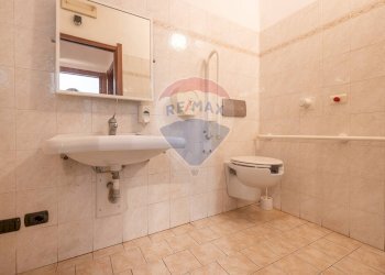 Bagno - Commercial Premises VIA SAN GIUSEPPE
32, Castelseprio - photo 17