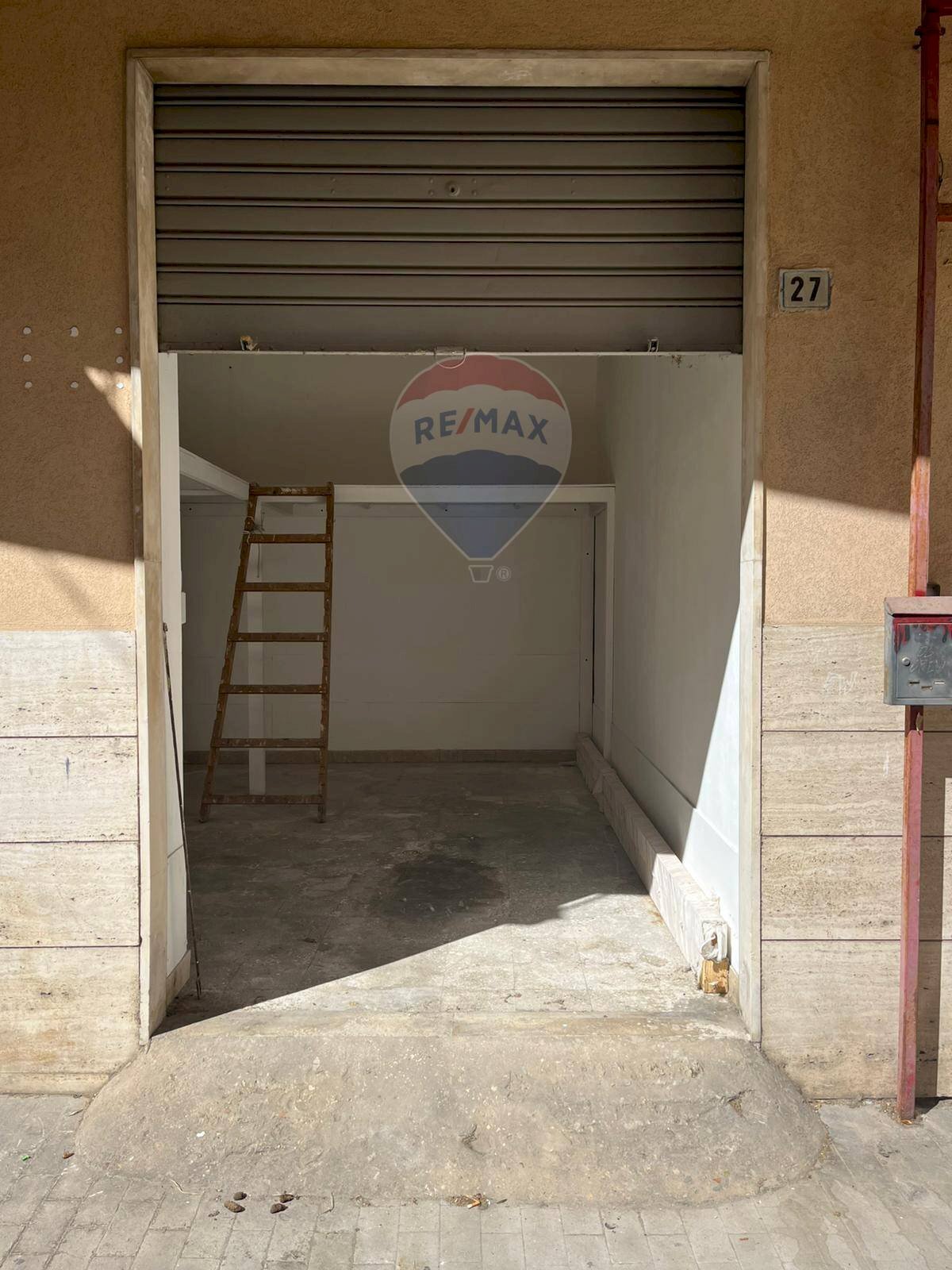 Foto 2 - Box Via Eugenio Criscione Lupis
 
27, Ragusa - photo 2